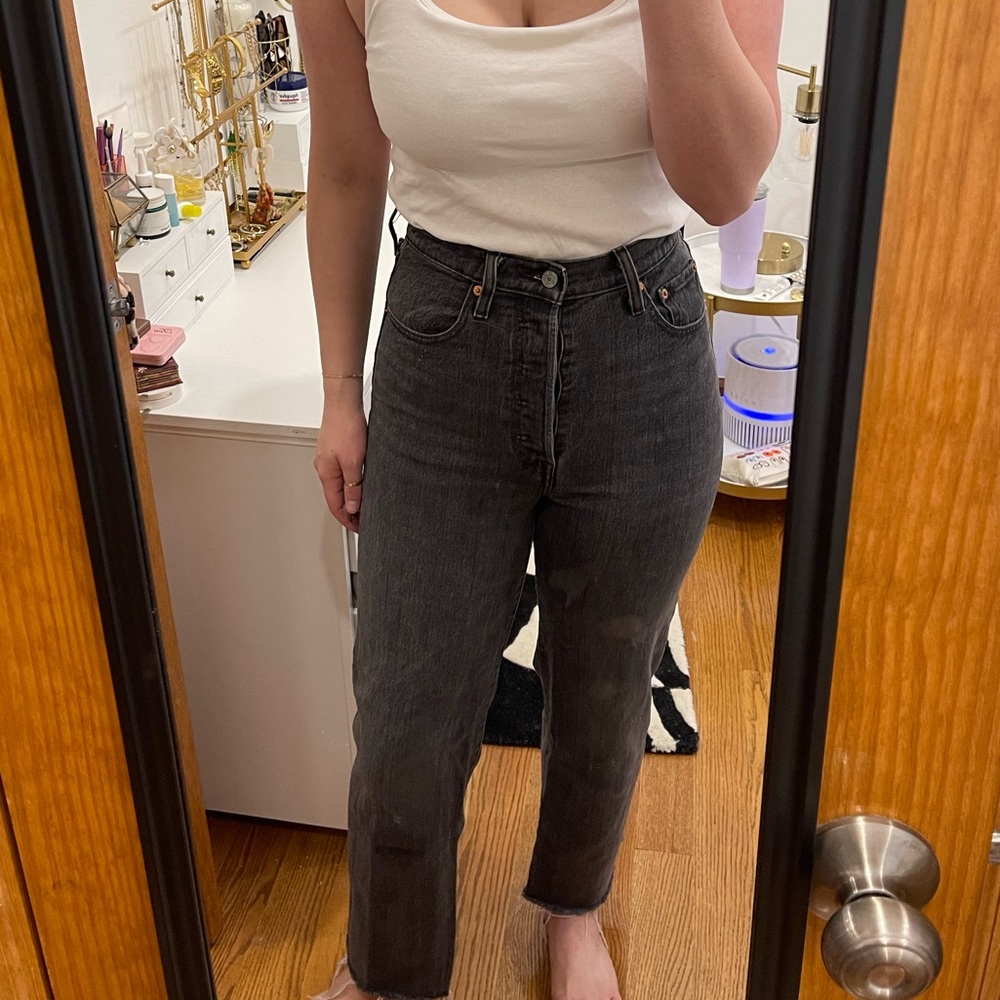 Levis ribcage straight cut off jeans